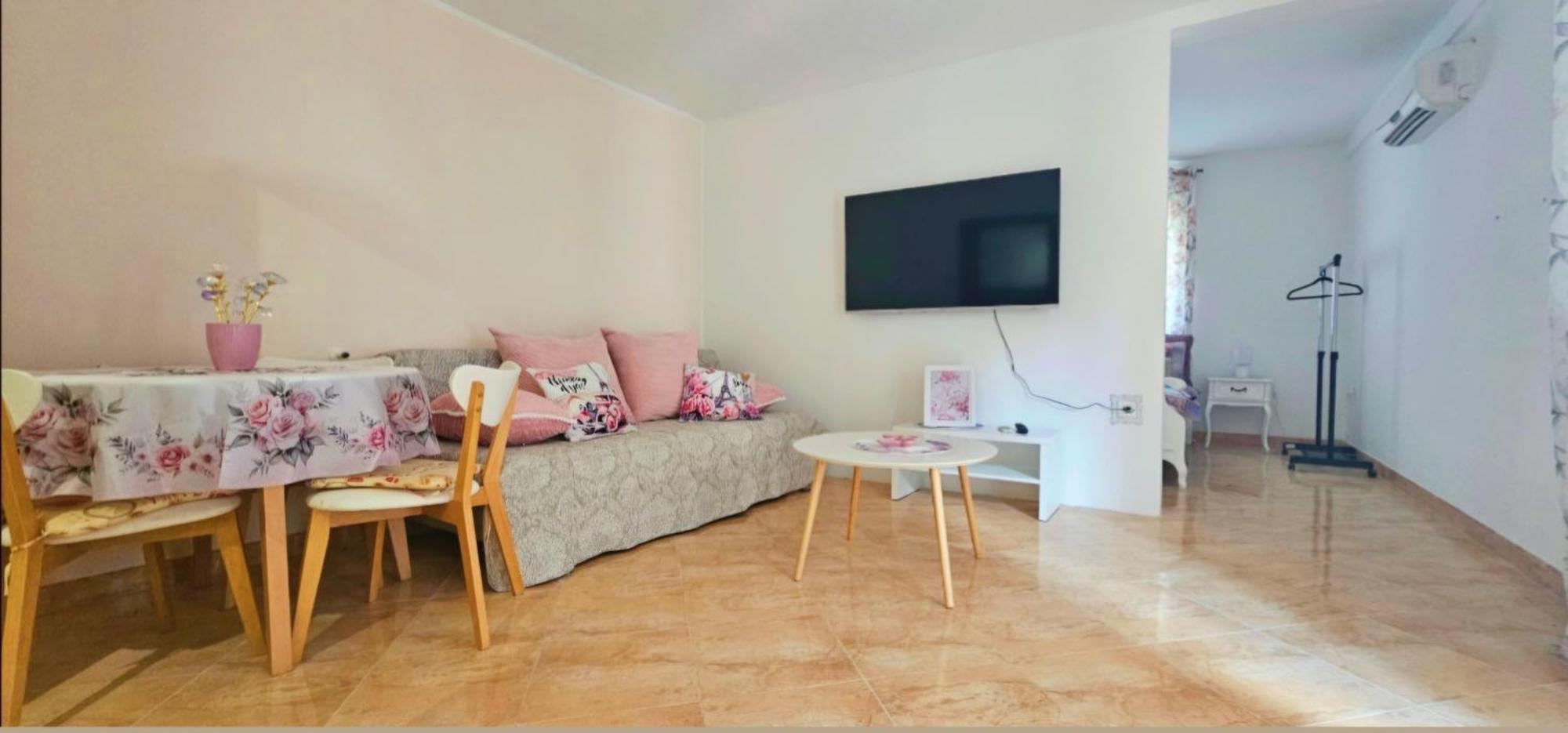 Apartment Miska & Studio Roki Dracevac Bagian luar foto